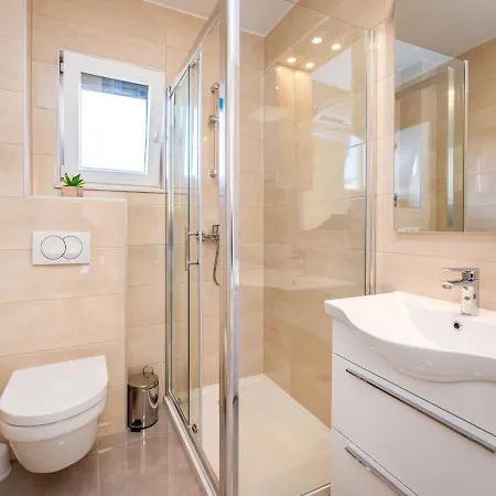 Ilux By Interhome